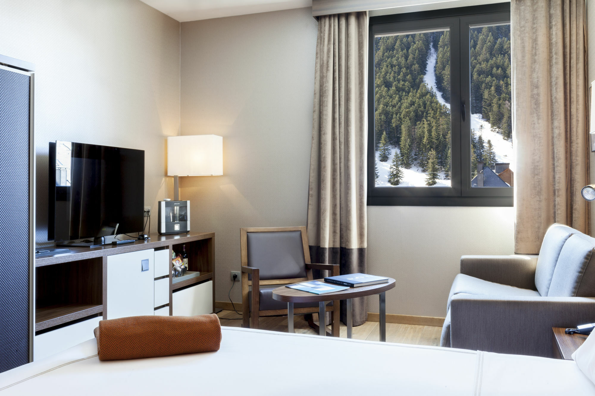 Hotel Ac Baqueira Ski Resort, Autograph Collection Baqueira Beret Exterior foto