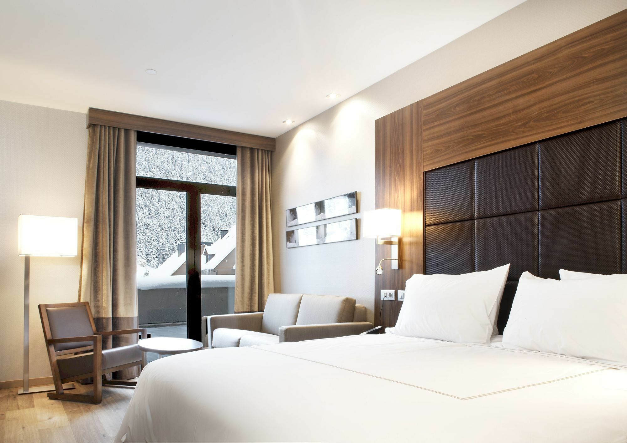 Hotel Ac Baqueira Ski Resort, Autograph Collection Baqueira Beret Exterior foto